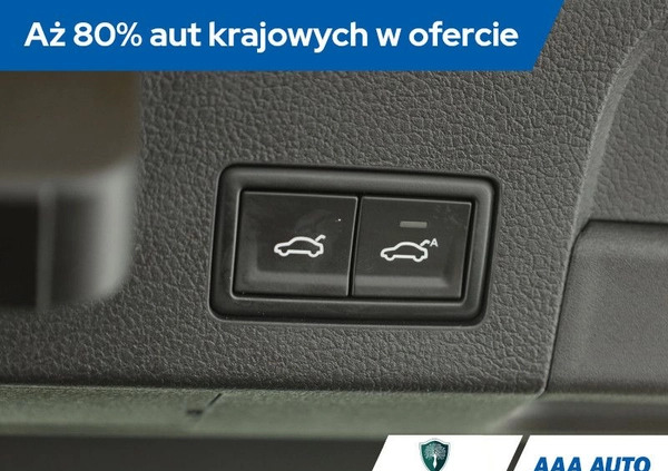 Volkswagen Arteon cena 112000 przebieg: 117026, rok produkcji 2018 z Pszczyna małe 352